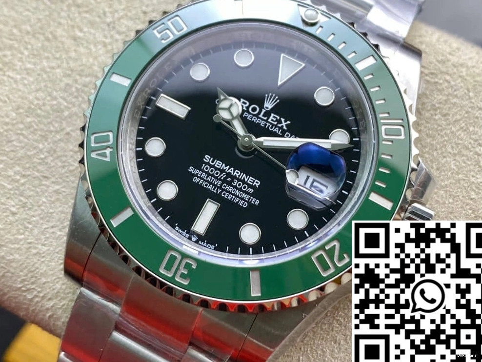 Submariner Rolex Bezel M126610LV-0002 1215 VS ComfortFit Factory Green 0819